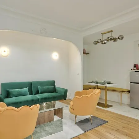 Apartment Charment Sacree Coeur Montmartre Paris